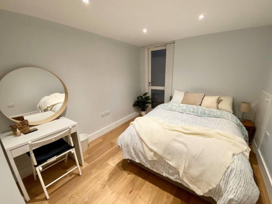 2Bdr Modern Apartment In Hammersmith West London Exterior foto