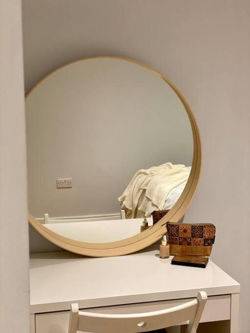 2Bdr Modern Apartment In Hammersmith West London Exterior foto